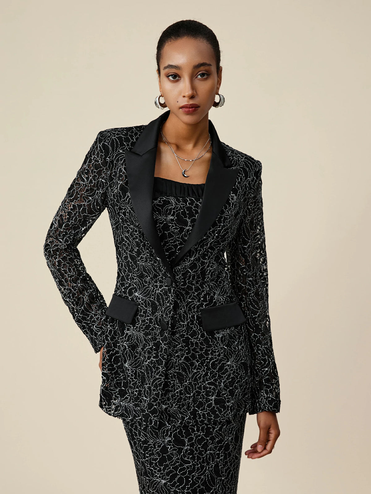 Amoretu Peak Lapel Long Sleeve Silver Metallic Lace Blazer